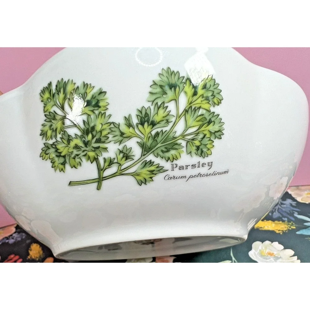 Royal Worcester‎ Herbs Medium Round SCALLOPED BOWL Botanical Florals Gold Trim